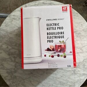 ZWILLING J.A. Henckels Red Packaging